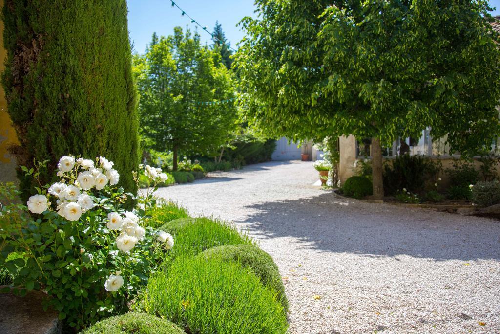 Domaine De Blanche Fleur Hotel Chateauneuf-de-Gadagne Exterior photo
