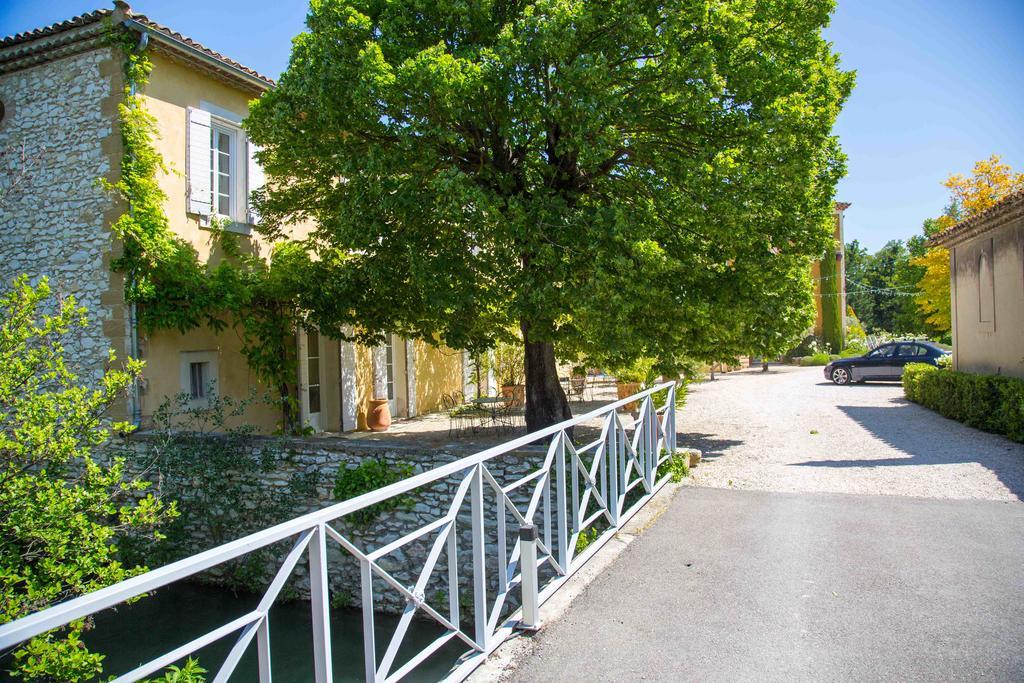 Domaine De Blanche Fleur Hotel Chateauneuf-de-Gadagne Exterior photo